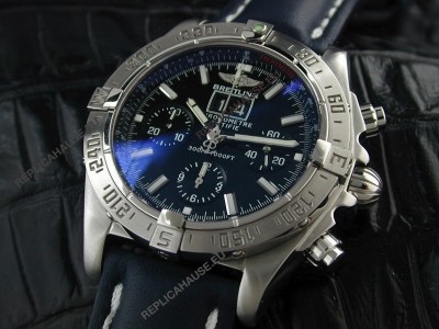 Breitling Blackbird Swiss Replica Watch in Black Dial
