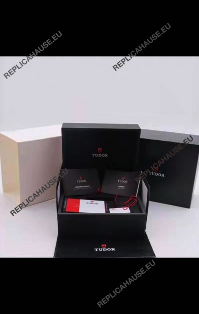 Tudor Replica Box Set with Documents