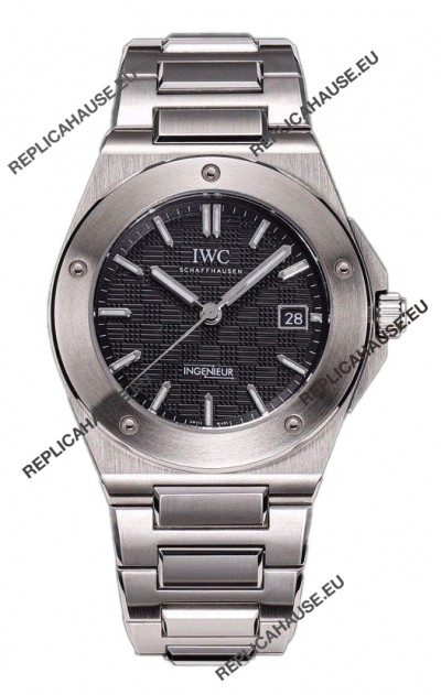 IWC Ingenieur IW328901 Black Dial 1:1 Mirror Swiss Replica Watch 40MM