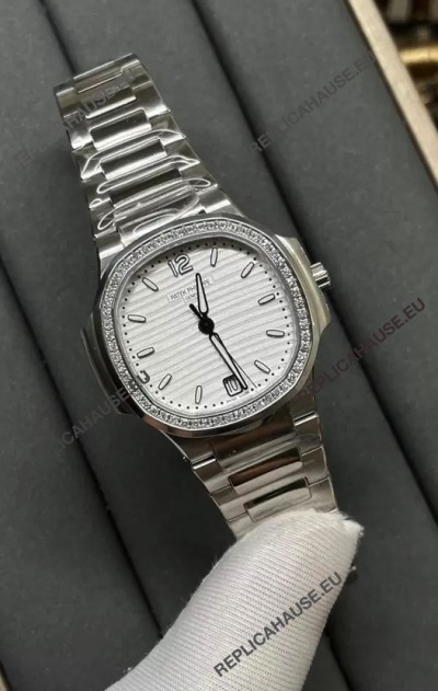 Patek Philippe Nautilus 7118/1A White Dial 1:1 Mirror Swiss Replica Watch in 904L Steel