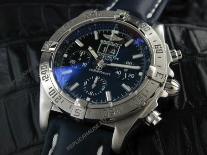 Breitling Blackbird Swiss Replica Watch in Black Dial