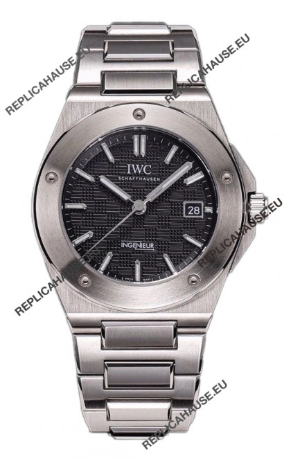 IWC Ingenieur IW328901 Black Dial 1:1 Mirror Swiss Replica Watch 40MM
