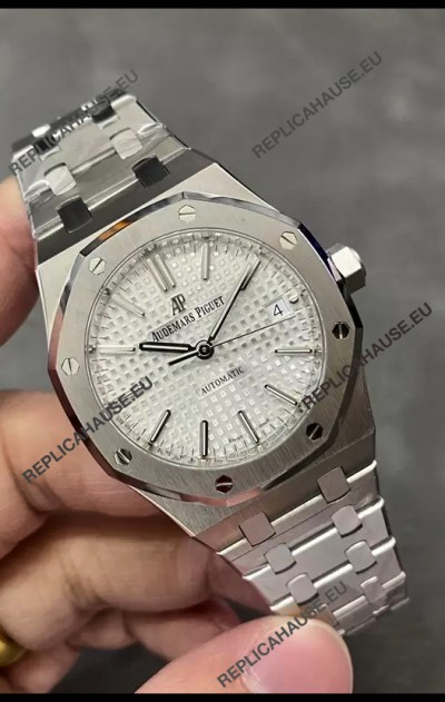 Audemars Piguet Royal Oak 37MM White Dial 904L Steel Watch in 3120 Movement - 1:1 Mirror Replica